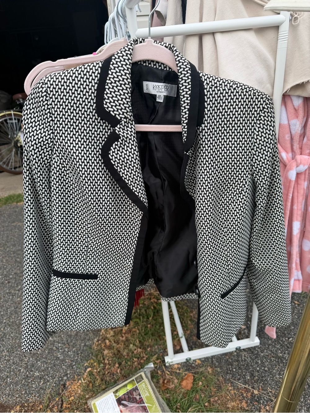Kasper Black and White Textured Cropped Blazer